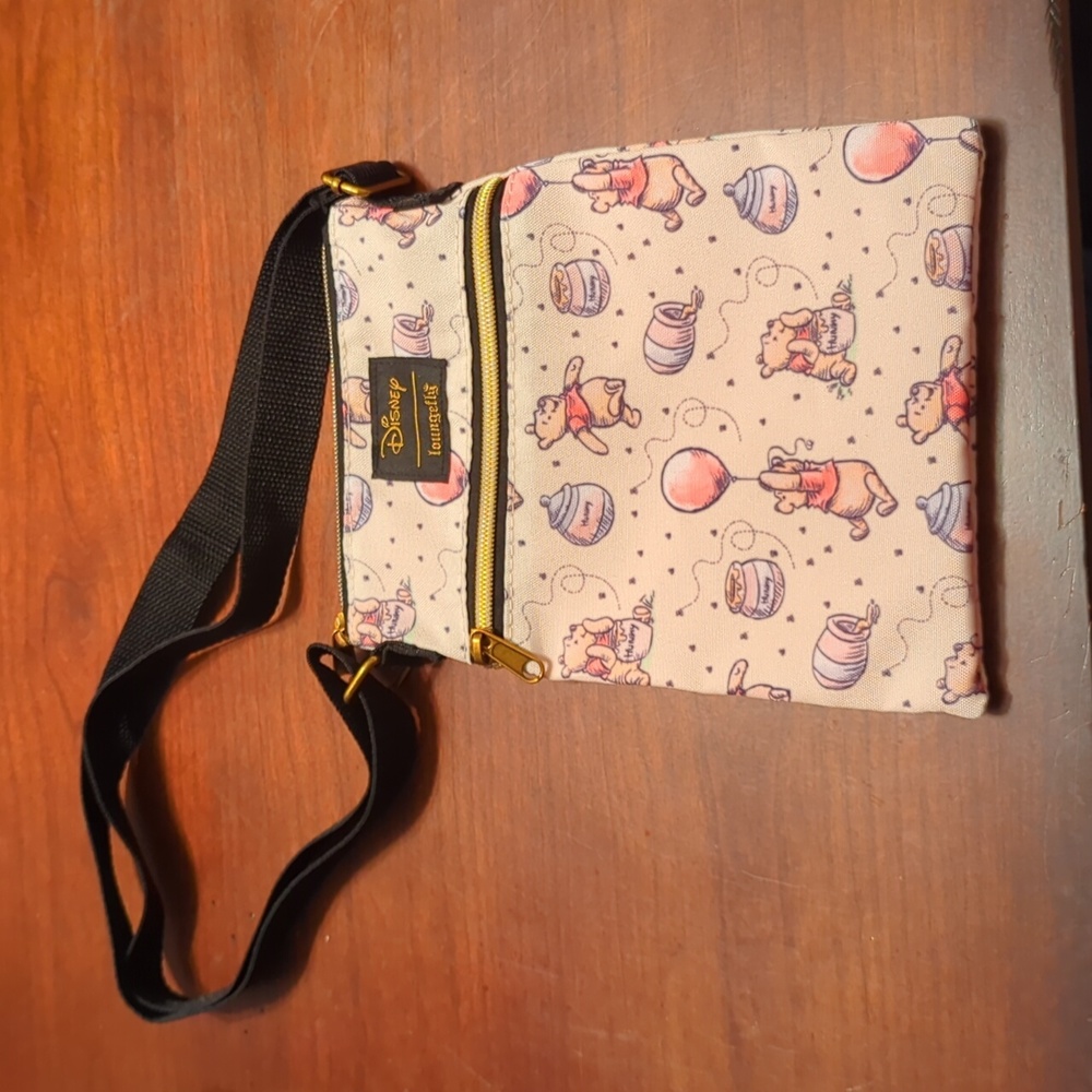 NWOT Adorable Winnie the Pooh Loungefly Crossbody